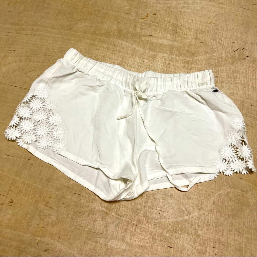 Roxy White Lace Trim Shorts Boho Summer Drawstring Waist Size M